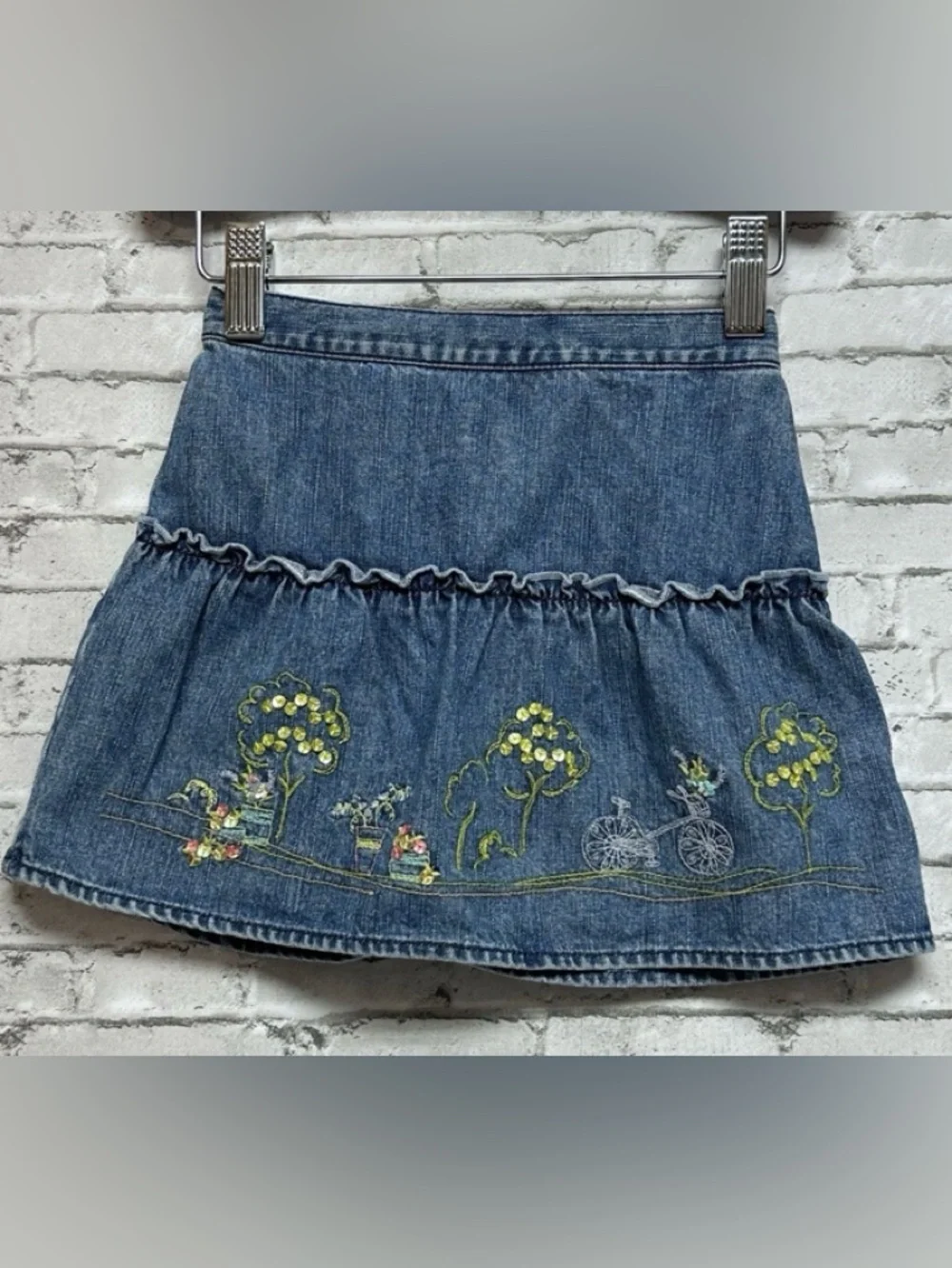 Gymboree Girls Size 5 Denim Skirt Ruffles Embroidered Side Zip